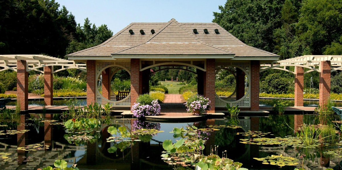 Landscapers, celebrate National Public Gardens Day today ...