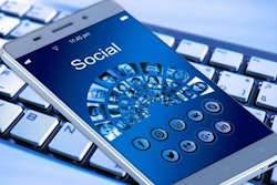 mobile-phone-1917737_1920-768×512