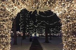 boreal-christmas-lighting