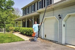 black-and-decker-gutter-cleaner
