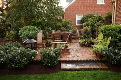 Portable fire pits allow homeowners to maximize their patio space if they only use it sparingly. Photo: Cartwright Landscaping