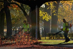 crews-using-leaf-blowers-ed-dunens