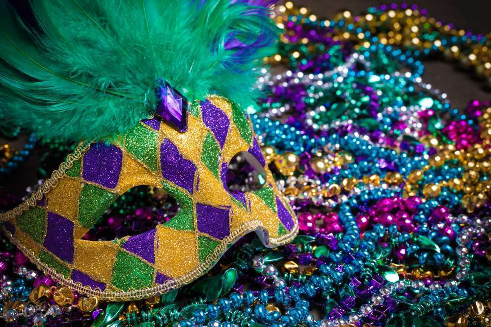 Mardi-Gras-mask-beads