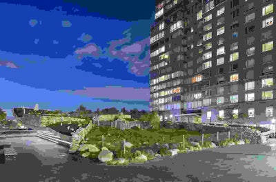 One of the solutions employed to waterproof the monument was encapsulating its entire cantilevered concrete slab in the Kemper waterproofing membrane. Photo: Edward Menashy