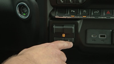 The industry-first brake gain memory works with the Integrated Trailer Brake Controller to let the customer set and save the brake gain setting of the Silverado’s integrated trailer brake controller for each trailer within their profile.