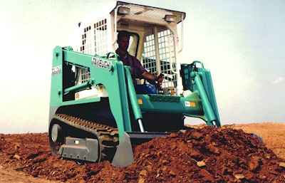 Takeuchi is credited with the world’s first CTL in 1986. The TL10 was first introduced in 1986 and then evolved into the TL26, which was brought to market in 1991. Photo: Takeuchi