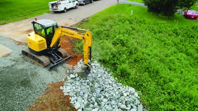 E57C CTL Photo: New Holland