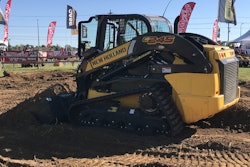 New-Holland-C245