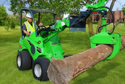 The Avant 530 with the timber grab attachment. Photo: Avant