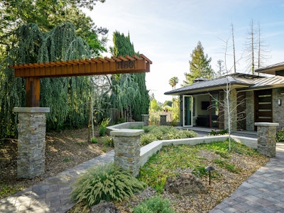 Awarded to Confidence Landscaping, Inc. for their work on the Perry/Bjedov Residence. Photo: CLCA