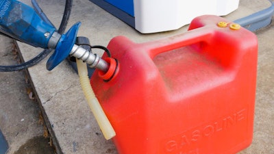 fueling-gas-can