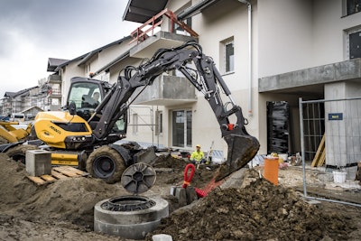 Photo: Mecalac