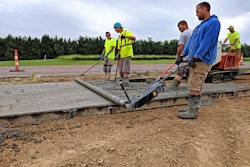 concrete-curb-roller-batt-screed