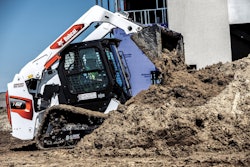 compact-track-loader-bobcat-t62