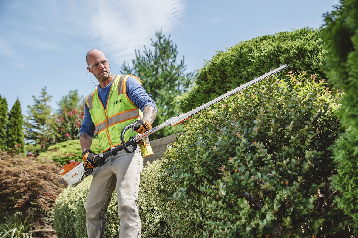 Battery powered discount stihl hedge trimmer