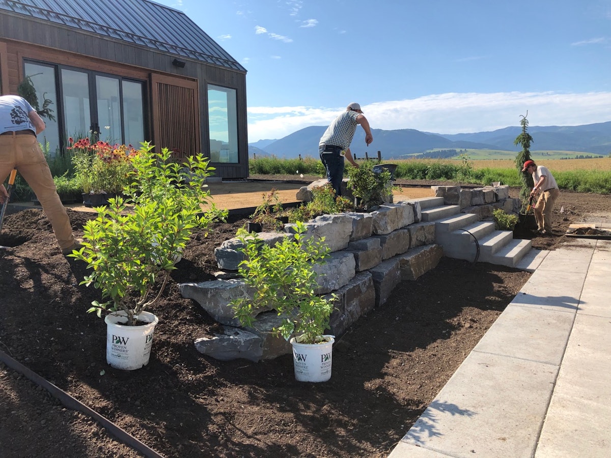 How to incorporate large rocks and boulders in landscape design How to incorporate large rocks and boulders in landscape design