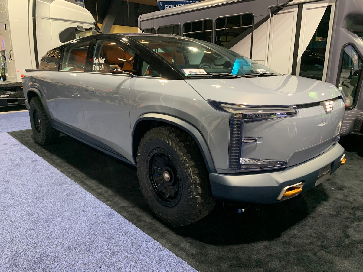 Solarcharged electric pickup unveiled by Edison Future Total
