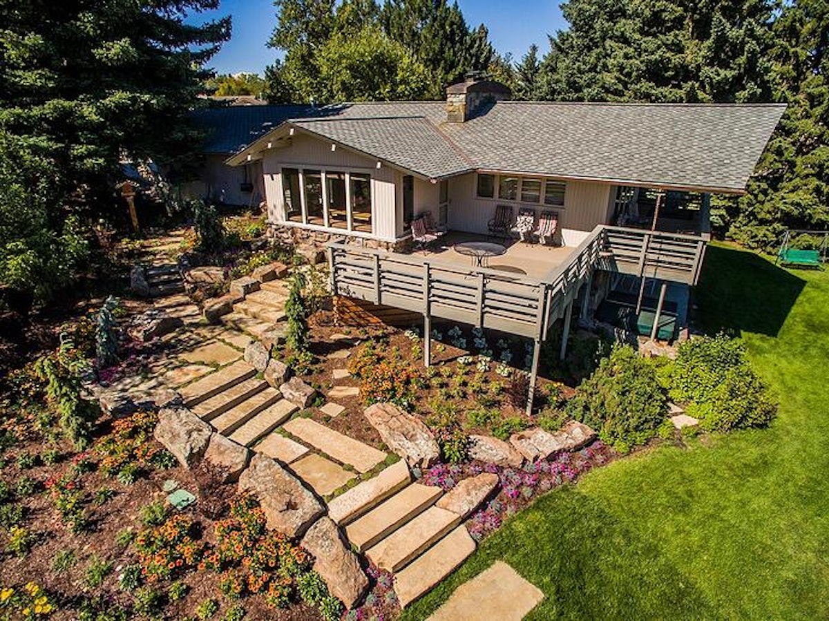 Deck landscaping store