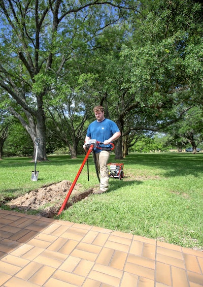 man with horizontal boring kit