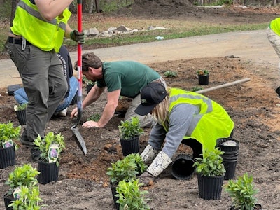 Pe Raleigh Project Volunteers Planting New Bed