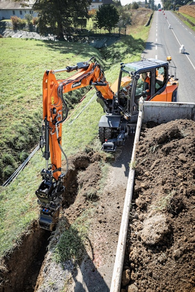 Develon DX100W-7 mini wheeled excavator